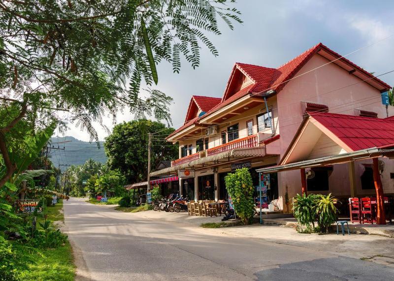 Baan Kai Hostel Baan Khai Eksteriør bilde